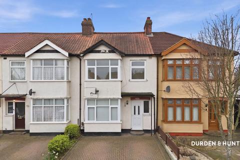 3 bedroom terraced house for sale, Great Gardens Road, Hornchurch, RM11
