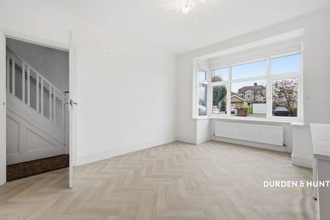 3 bedroom terraced house for sale, Great Gardens Road, Hornchurch, RM11