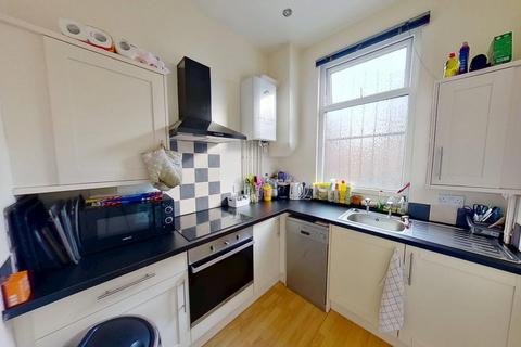 3 bedroom terraced house to rent, Providence Road, Woodhouse, Leeds, West Yorkshire