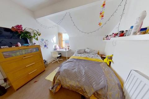 3 bedroom terraced house to rent, Providence Road, Woodhouse, Leeds, West Yorkshire