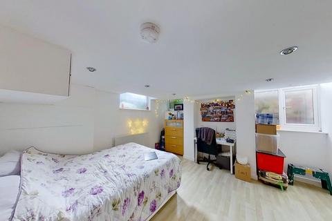 3 bedroom terraced house to rent, Providence Road, Woodhouse, Leeds, West Yorkshire