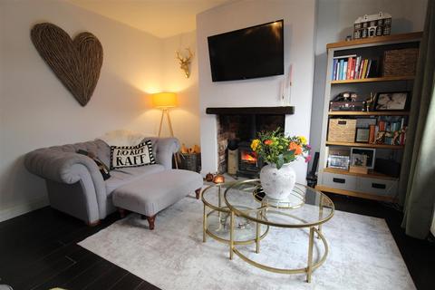 3 bedroom townhouse for sale, Lindsay Street, Horwich, Bolton