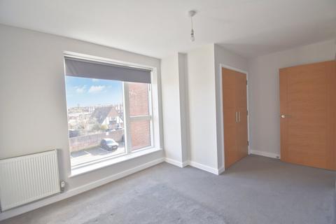 1 bedroom apartment to rent, Green Lane, Shepperton, TW17