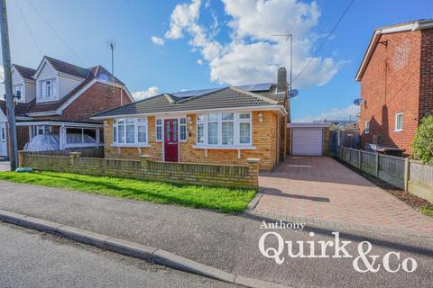 2 bedroom detached bungalow for sale, Dewyk Road, Canvey Island, SS8