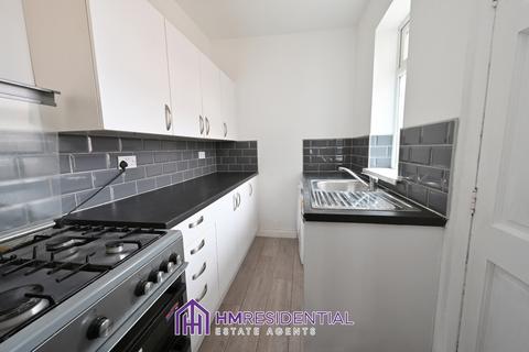 5 bedroom end of terrace house to rent, Newcastle upon Tyne NE4