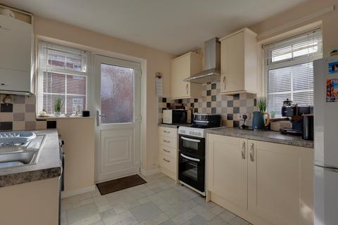 2 bedroom ground floor flat for sale, White Ladies Close, Havant