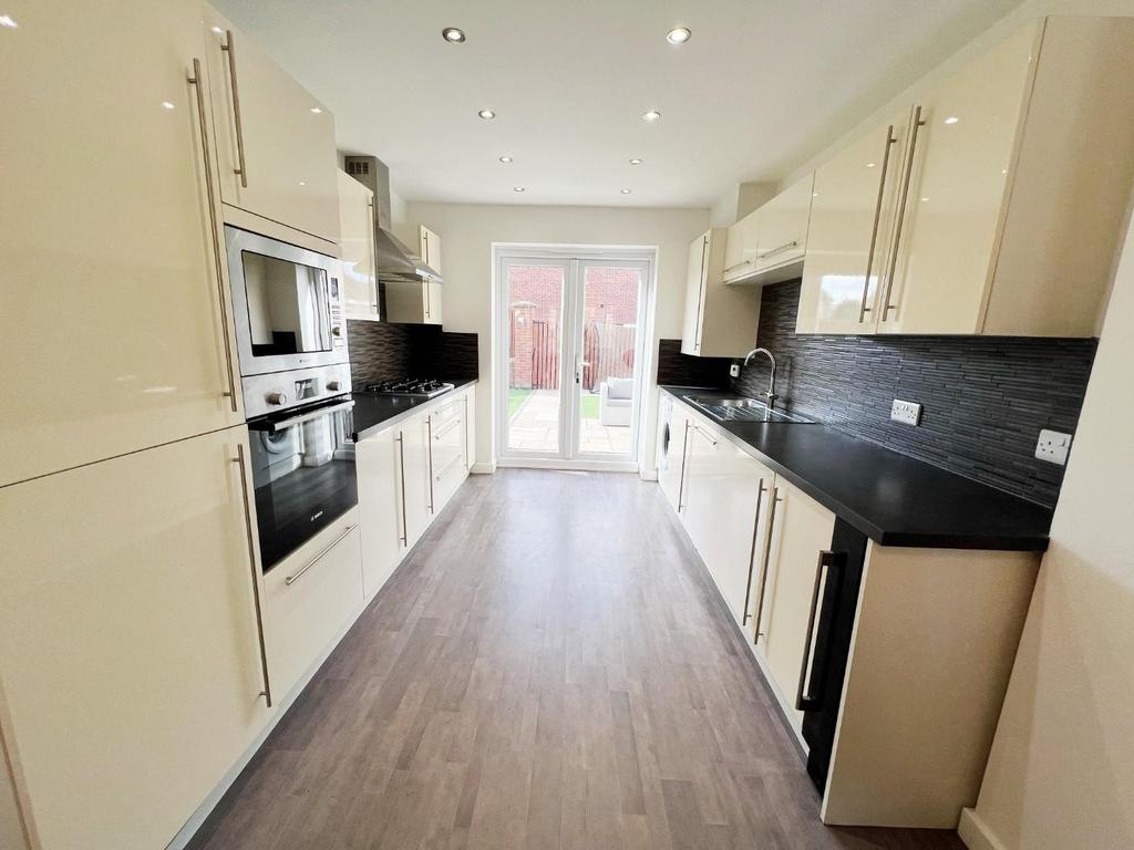 Kitchen/diner/family room
