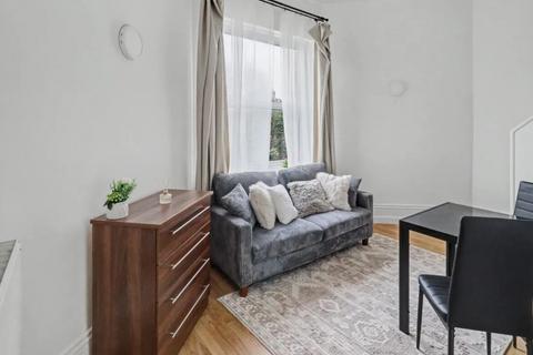 undefined, Fitzjohns Ave, London  NW3