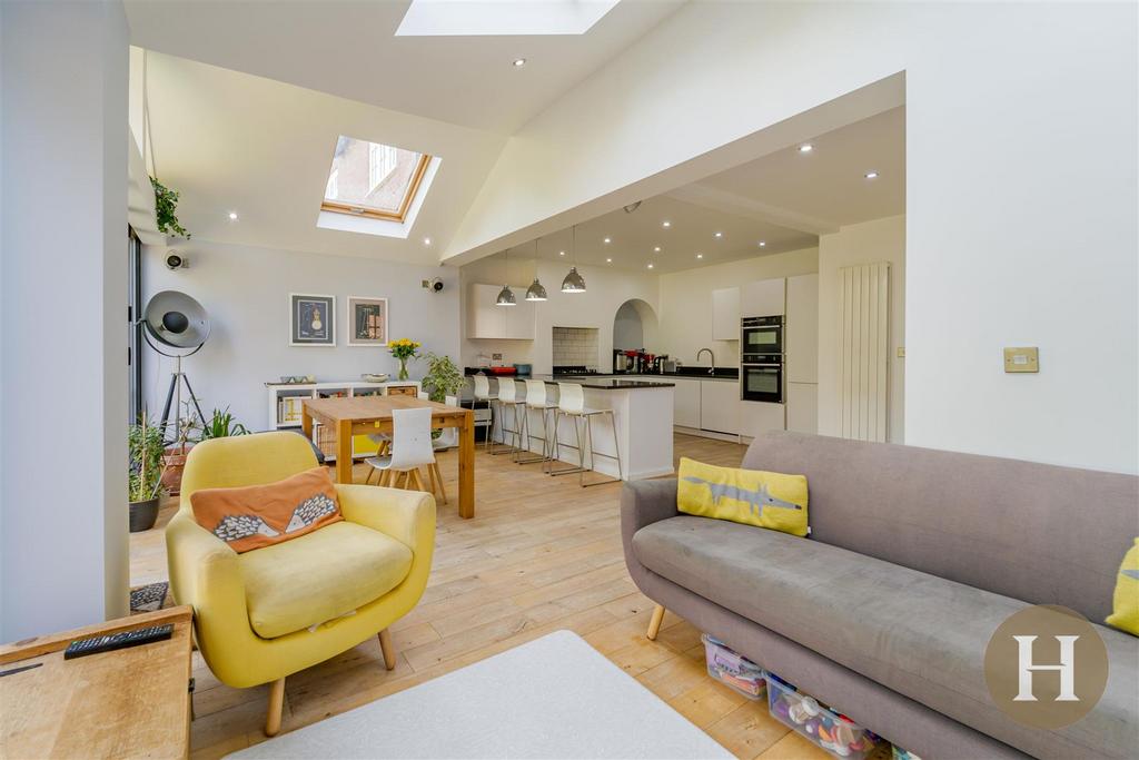 Hadleigh Estate Agents-14.jpg