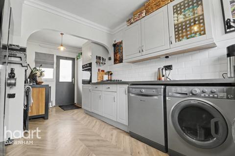 3 bedroom terraced house for sale, Chelmer Crescent, Barking