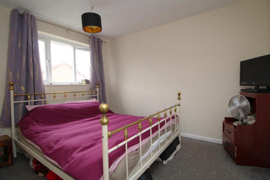 Bedroom 1 .JPG