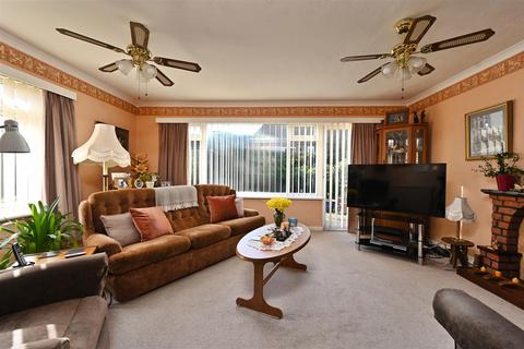 4 bedroom house for sale, Fryatts Way, Bexhill-On-Sea