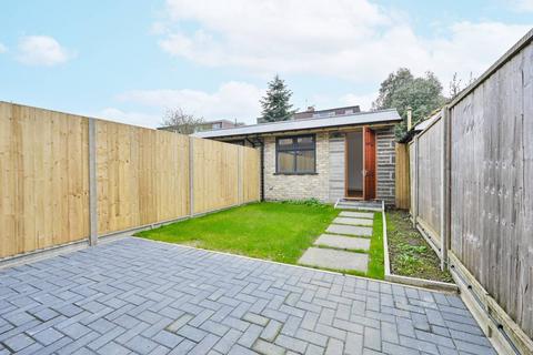 3 bedroom maisonette to rent, Gunnersbury Lane, Gunnersbury, London, W3