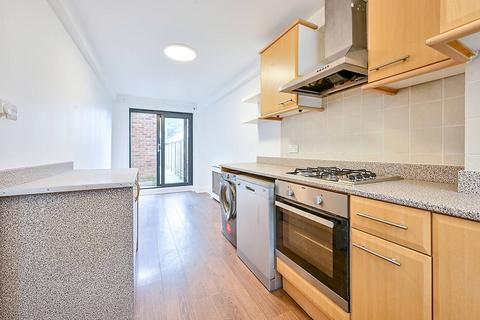 3 bedroom maisonette to rent, Gunnersbury Lane, Gunnersbury, London, W3