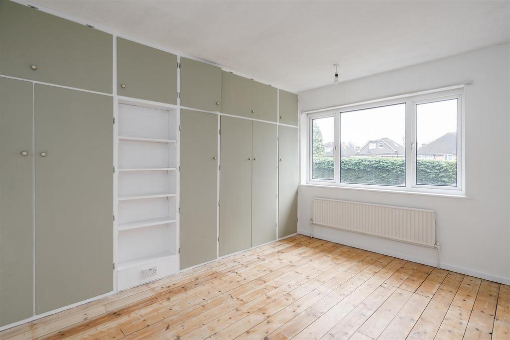 38 Ravenscroft Road 13.jpg