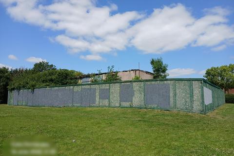 undefined, Mays Lane, EN5