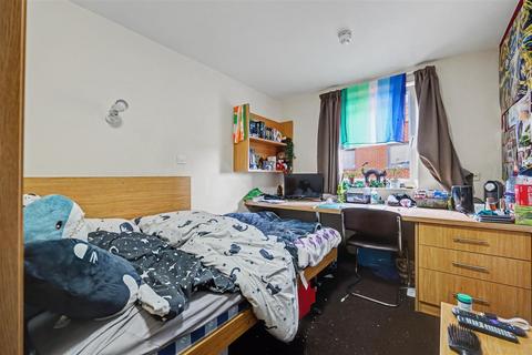 5 bedroom private hall for sale, Woodgate, Loughborough