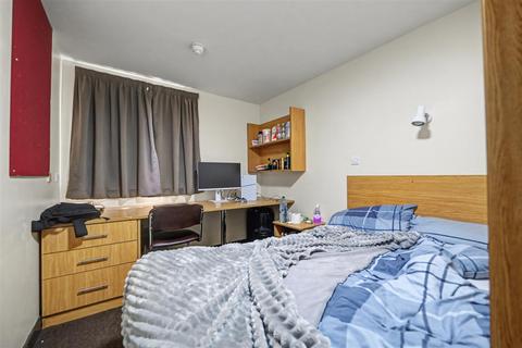 5 bedroom private hall for sale, Woodgate, Loughborough