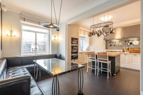 3 bedroom flat to rent, St. James's Place, London SW1A