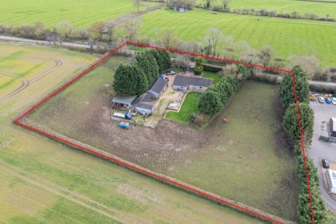 4 bedroom property with land for sale, Braybrooke Road, Market Harborough LE16