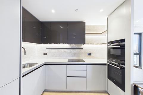 3 bedroom flat to rent, Fountain Park Way, London, W12