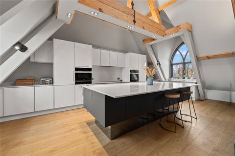 2 bedroom penthouse for sale, Station Road, Teddington, TW11