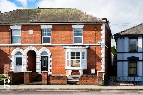 4 bedroom semi-detached house for sale, Holmer Road, Hereford