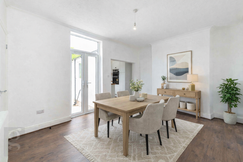 4 bedroom semi-detached house for sale, Holmer Road, Hereford