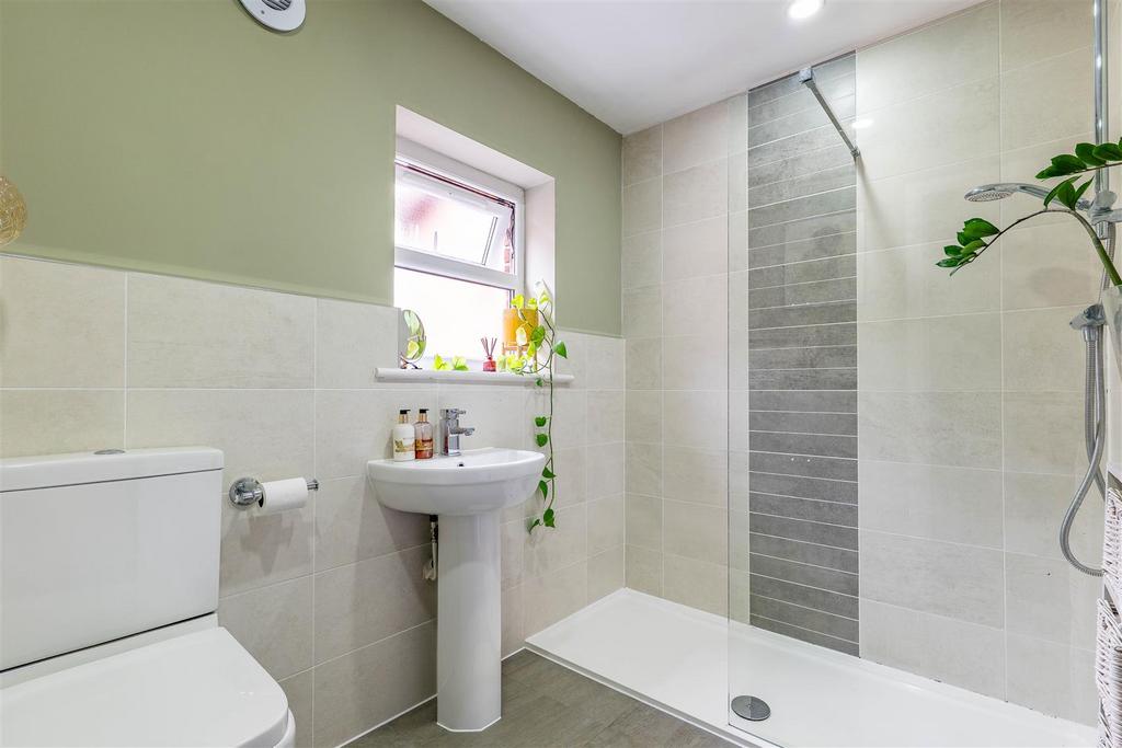Family Shower Room