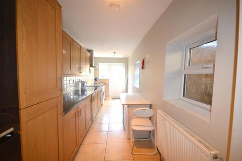 3 bedroom house for sale, Gresham Road, London
