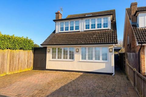 5 bedroom detached house for sale - Viking Way, Pilgrims Hatch, Brentwood