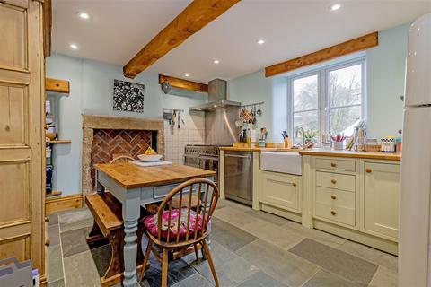 4 bedroom end of terrace house for sale, Manchester Road, Tideswell, Buxton