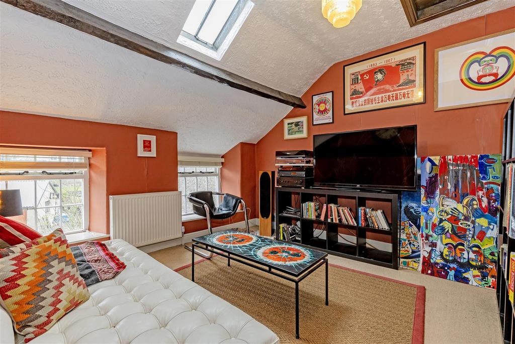 Bedroom 3-1.jpg