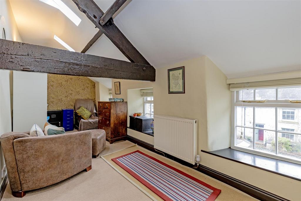 Bedroom 4-1.jpg