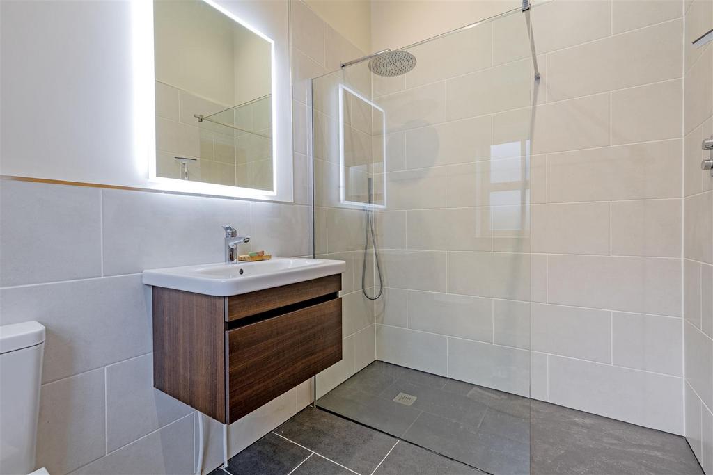 Shower Room-1.jpg