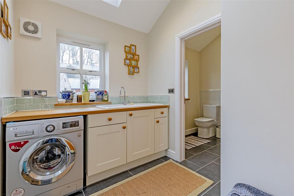 Utility Room-1.jpg