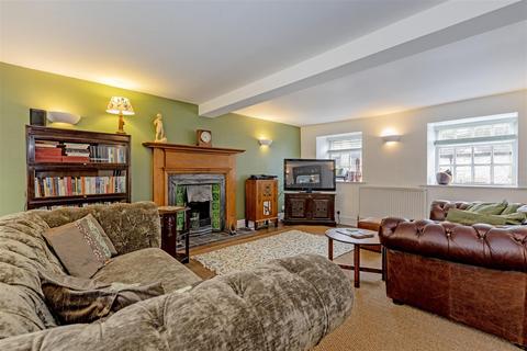 4 bedroom end of terrace house for sale, Manchester Road, Tideswell, Buxton