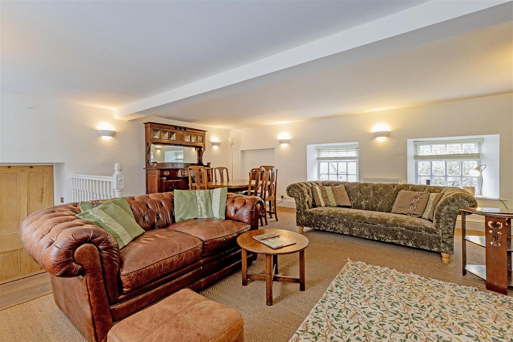 Reception Room-2.jpg