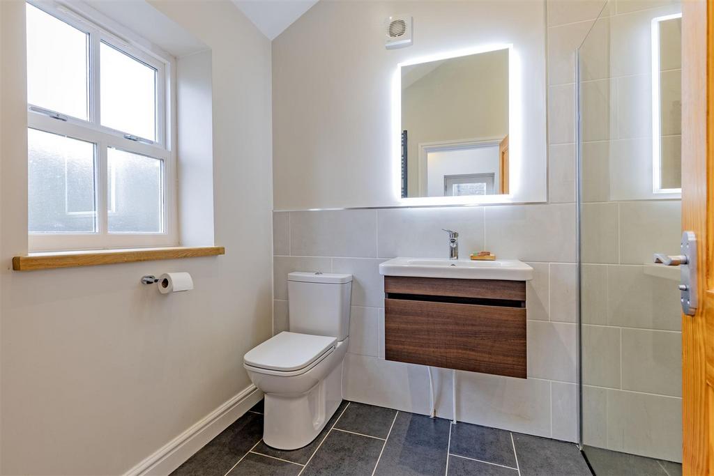 Shower Room-2.jpg