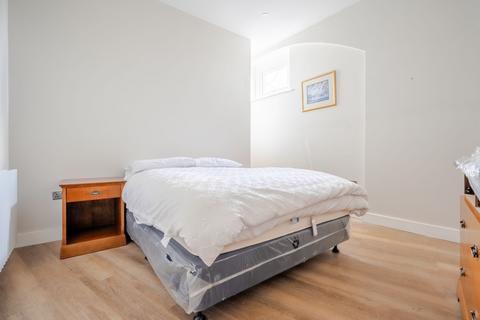 undefined, Alma Road, Windsor, SL4