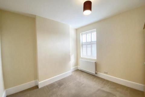 2 bedroom apartment to rent, Merton Road, South Wimbledon, SW19