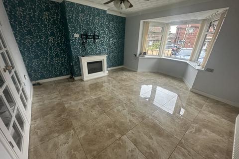 4 bedroom semi-detached house for sale, Cedar Avenue, Atherton, M46