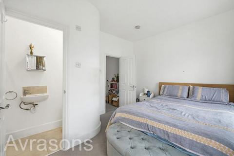 3 bedroom flat to rent, CREWYS ROAD, PECKHAM