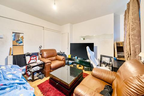 2 bedroom apartment for sale, Champion Hill, London