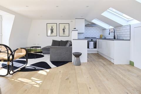 2 bedroom flat to rent, Meeting House Lane, London, SE15