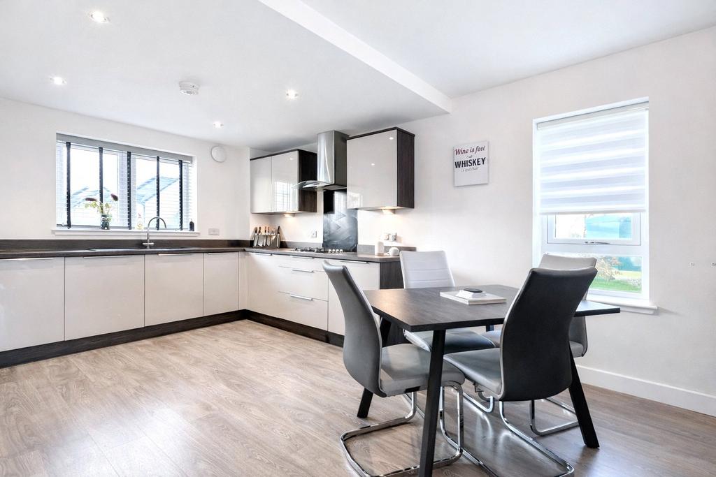 Lounge/Kitchen