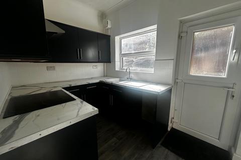 2 bedroom terraced house to rent, De Lacy Street Preston PR2 2DD