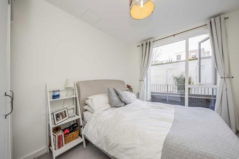1 bedroom flat to rent, Eltringham Street, London SW18