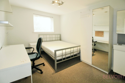 1 bedroom in a house share to rent, Barrique Road, Nottingham NG7