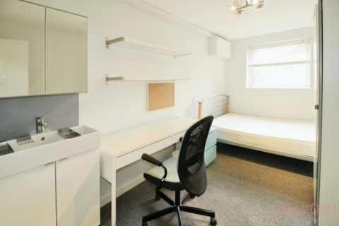 1 bedroom in a house share to rent, Barrique Road, Nottingham NG7